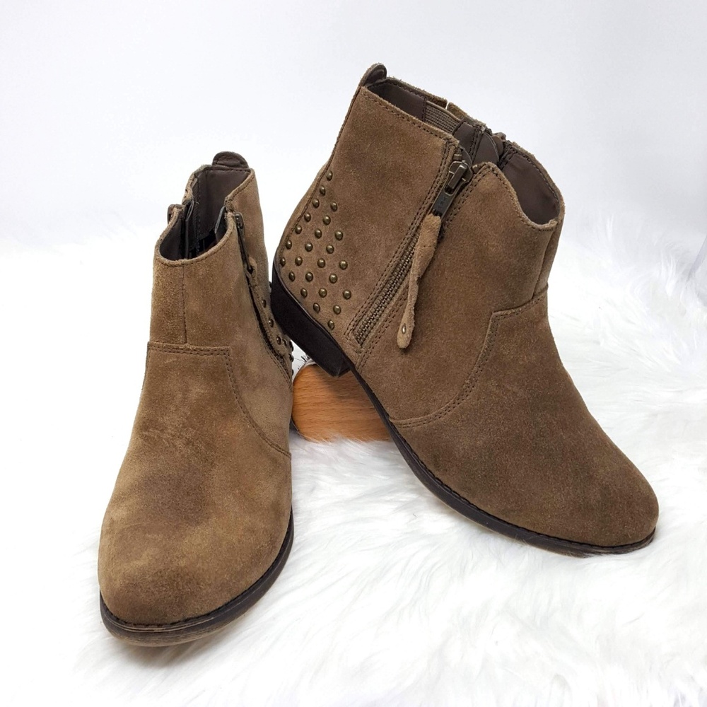 White Mountain Jackie Taupe Suede Stud Booties 6M - Picture 3 of 8